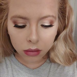 Meet your Posher, Katelyn